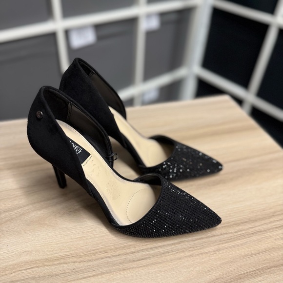 Jones New York Shoes - Jones New York Catie Pointy Toe Dress Pumps Rhinestone Elegant Black Heels